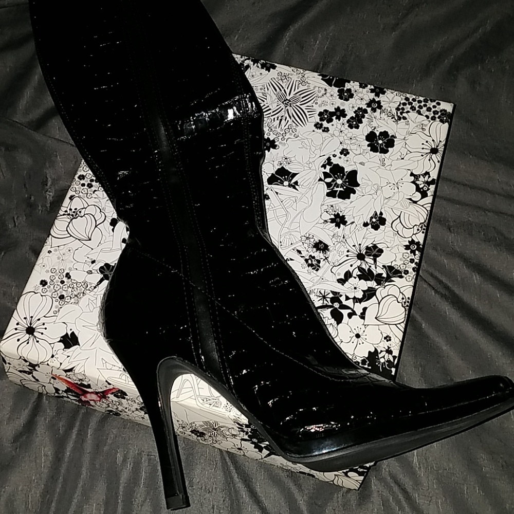 CL by Laundry Black Flashlight Knee Boots Sz 9 1/2